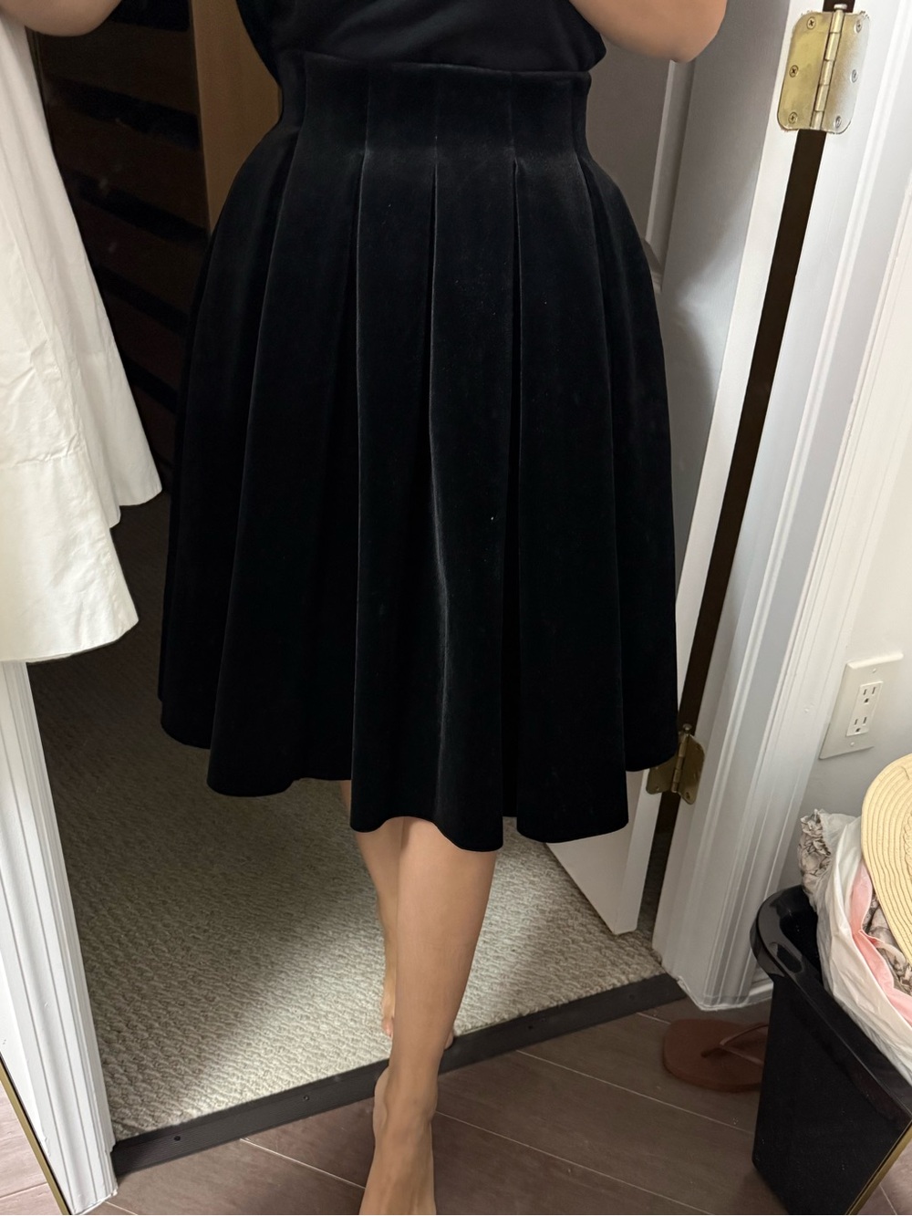MAJE NWOT Elegant Black Velvet Pleated Skirt